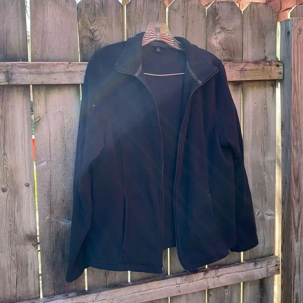 Land’s End zip up sweatshirt sz. M